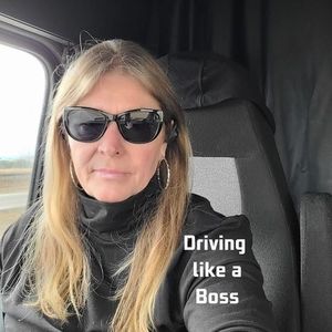 Meet your Posher, Melanie